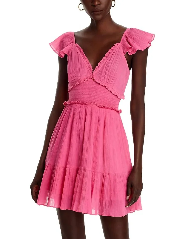 Deal Dash Ivella Dress In Strawberry